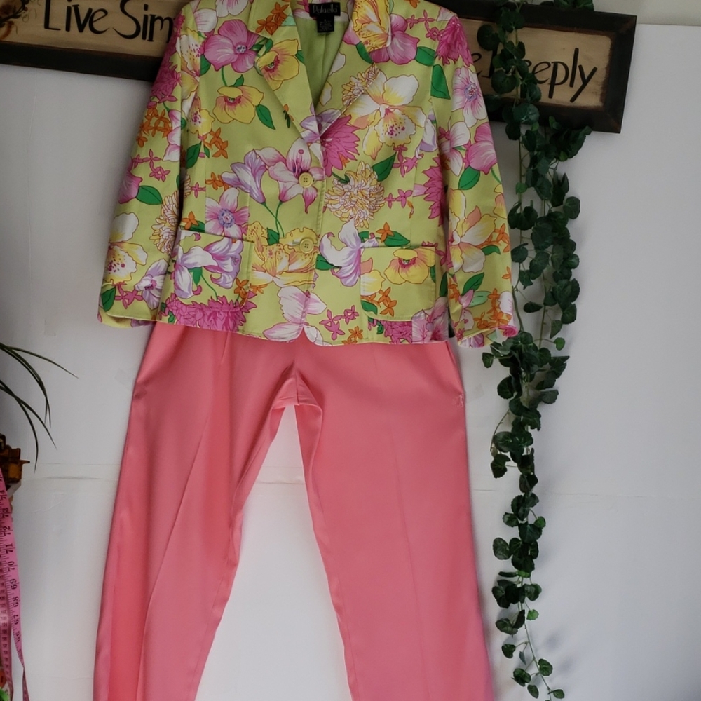 Raffaella 90's Floral Blazer